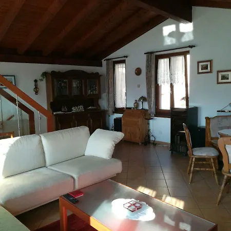 Casa Olivo Nyaraló *